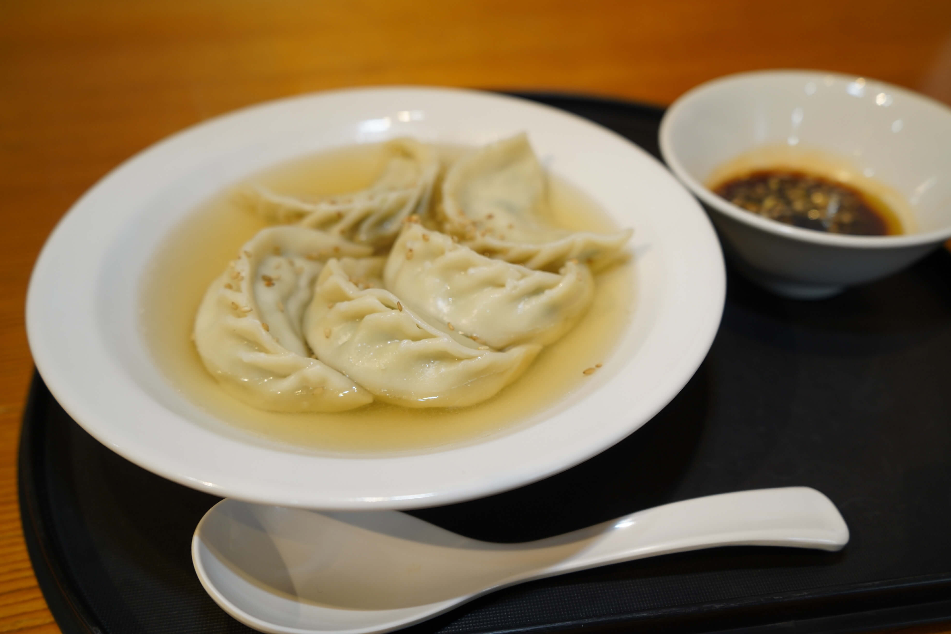 百年小麦の皮で包んだ水餃子